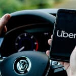Ofertas para trabajar en Uber: Puedes ganar hasta 1,800€ al mes
